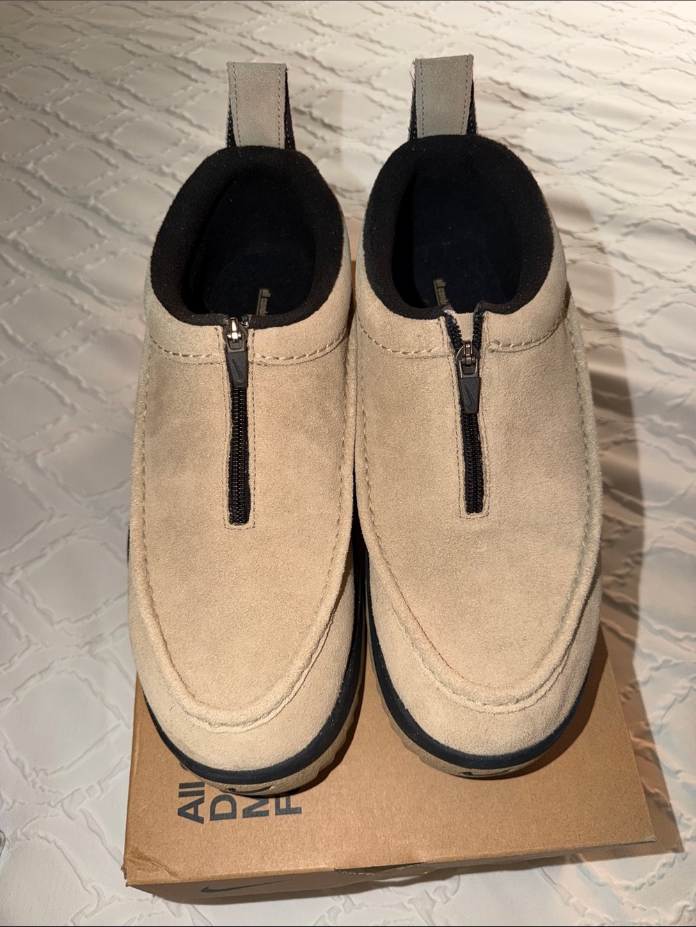 NIB Nike ACG Izy shoe